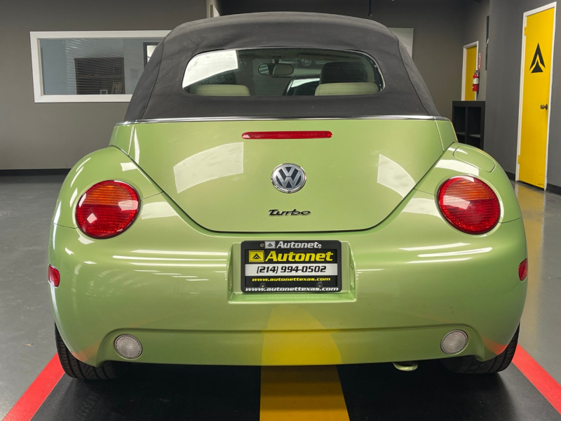 Volkswagen New Beetle Convertible 2005 price $7,995
