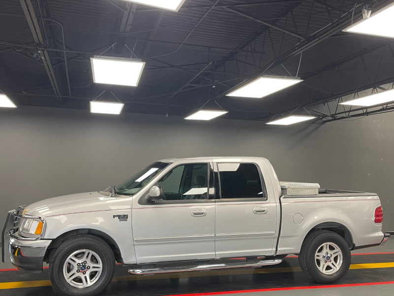 Ford F-150 2002 price $9,995