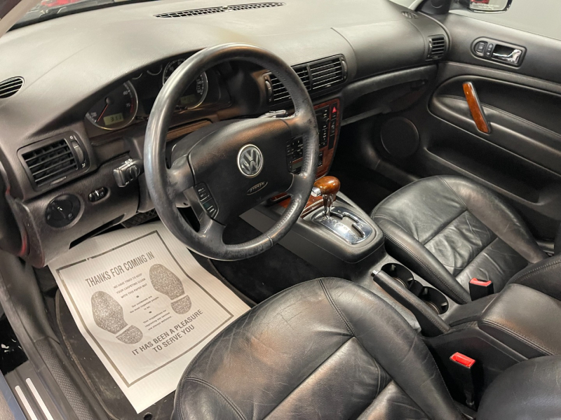 Volkswagen Passat 2003 price $7,850