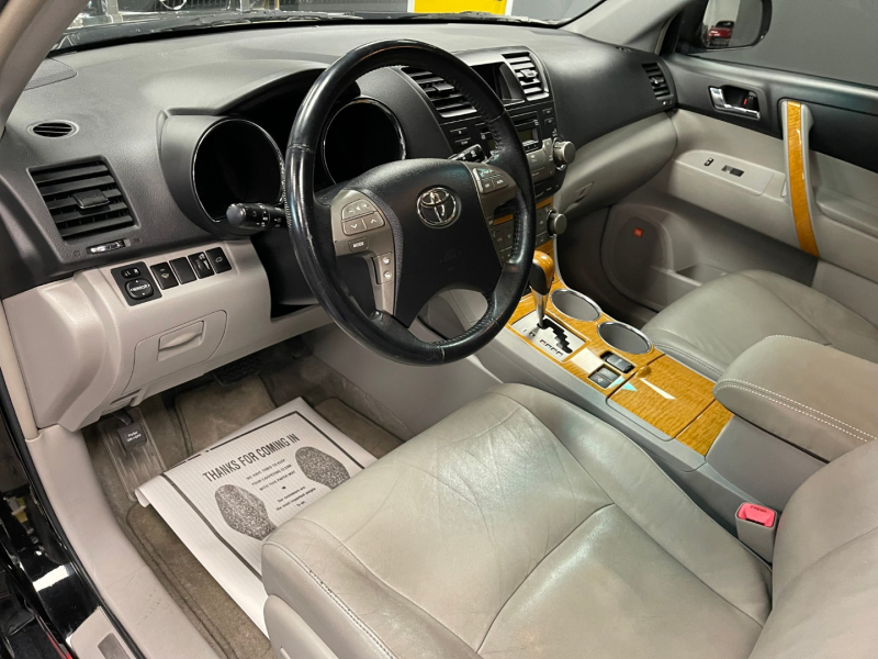 Toyota Highlander Hybrid 2008 price $8,995