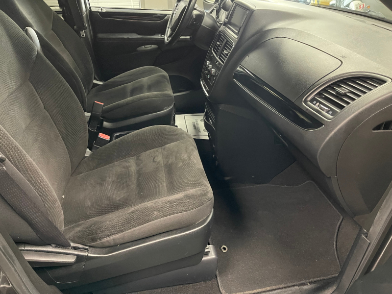 Dodge Grand Caravan 2018 price $8,995