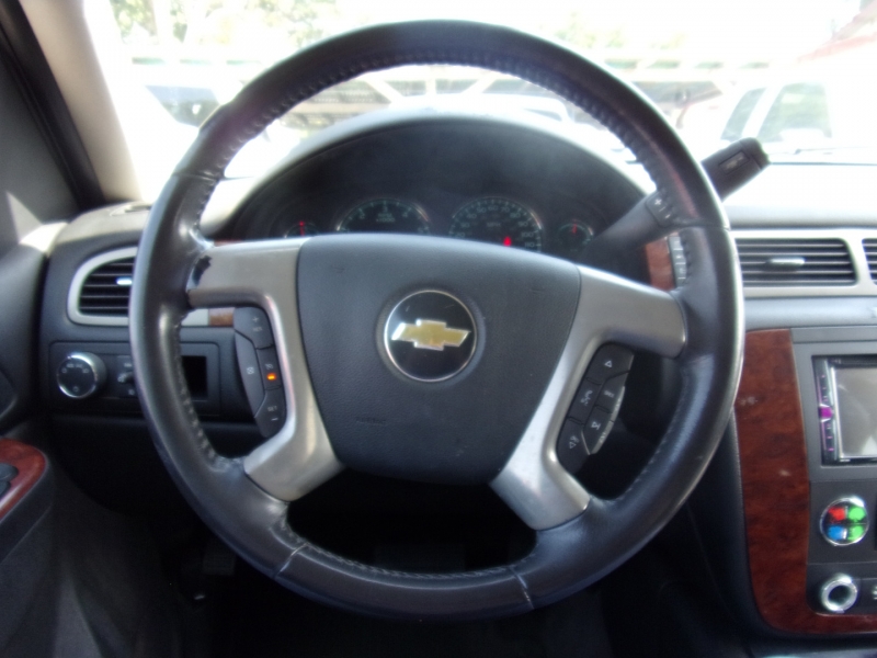 Chevrolet Suburban 2011 price $6,995