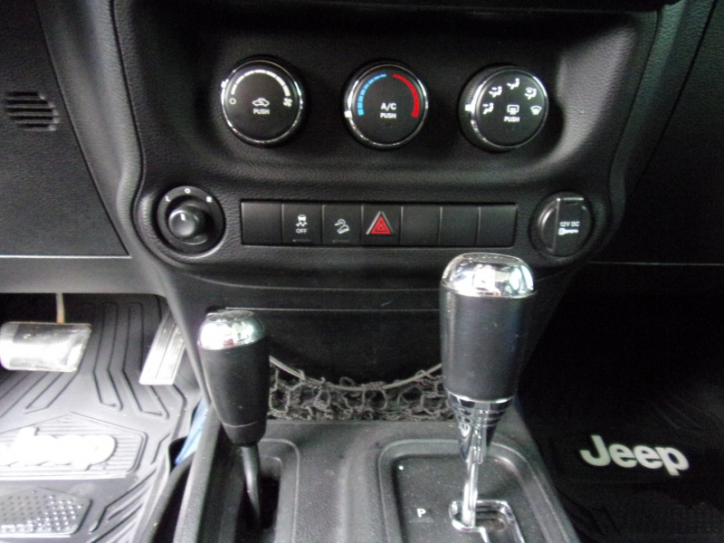 Jeep Wrangler Unlimited 2013 price $15,495