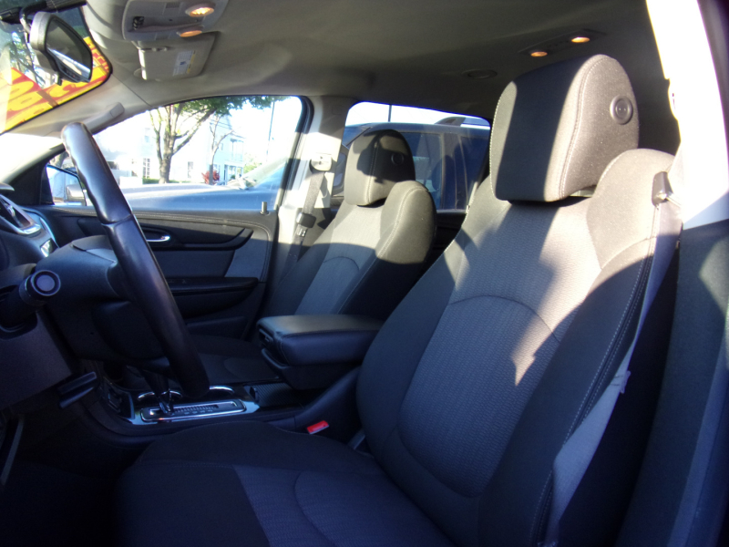 Chevrolet Traverse 2015 price $9,995