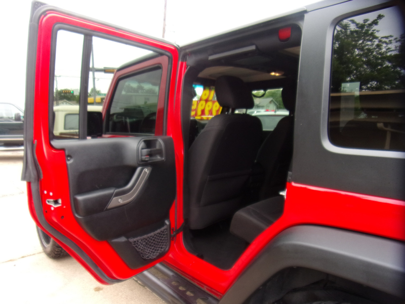 Jeep Wrangler Unlimited 2016 price $19,995