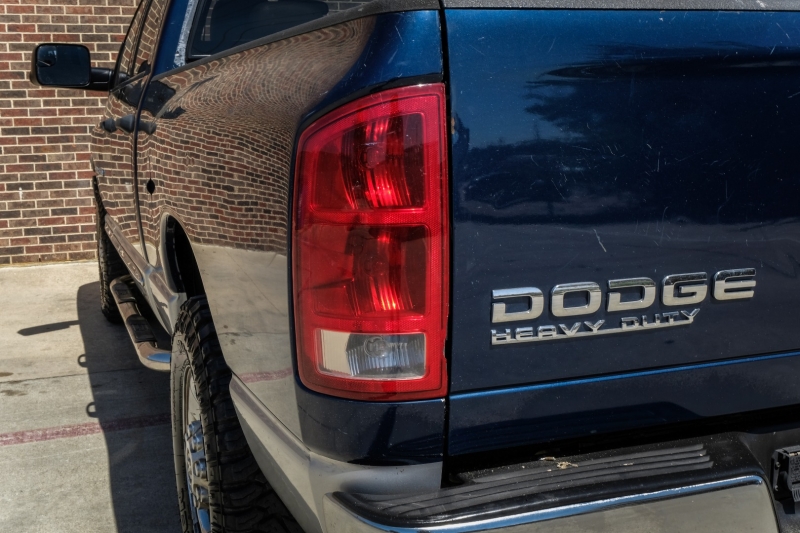 Dodge Ram 2500 2004 price $8,995