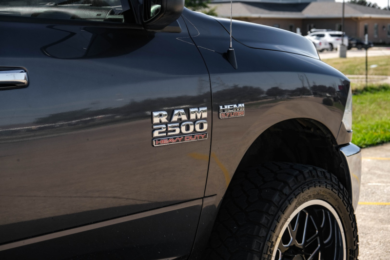Dodge Ram 2500 2016 price $17,995