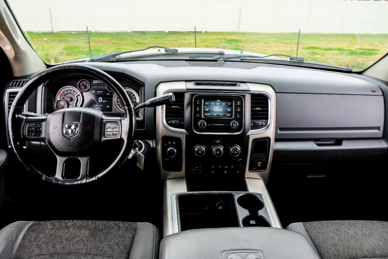Dodge Ram 3500 2015 price $31,995