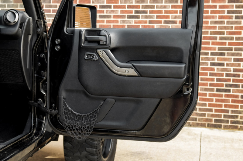 Jeep Wrangler Unlimited 2015 price $18,995