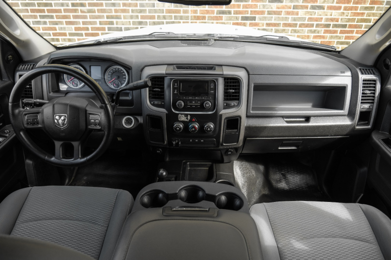 Dodge Ram 2500 2018 price $33,995