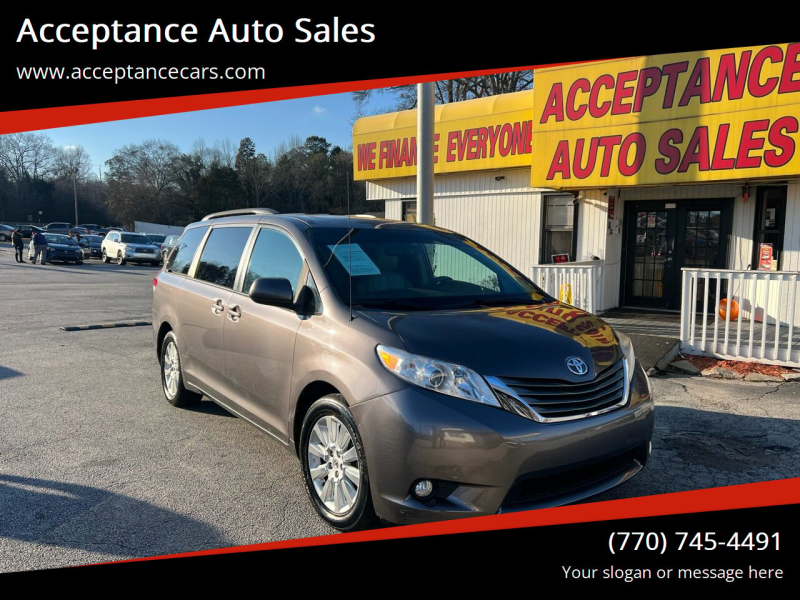 Toyota Sienna 2013 price Call for Pricing.