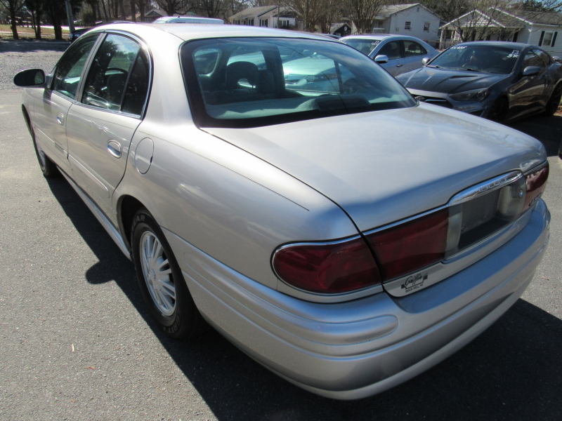Buick LeSabre 2004 price $5,495
