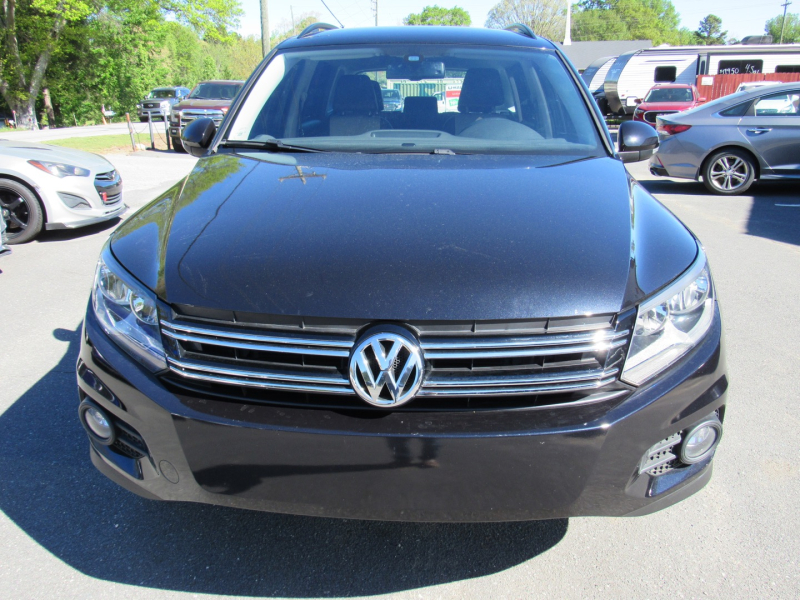 Volkswagen Tiguan 2016 price $10,995