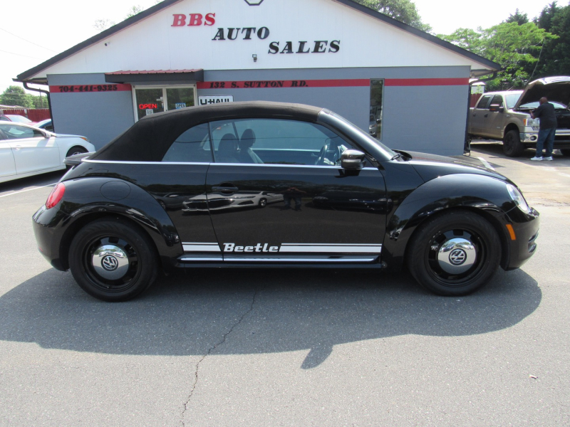 Volkswagen Beetle Convertible 2014 price $11,495