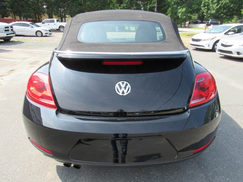 Volkswagen Beetle Convertible 2014 price $11,495