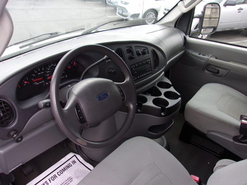 Ford Econoline Wagon 2007 price $14,495