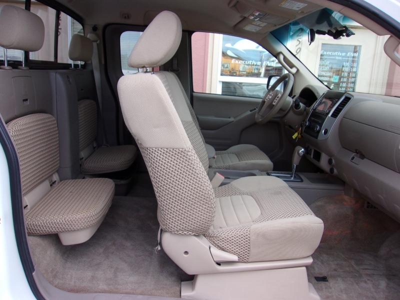 Nissan Frontier 2015 price $12,495