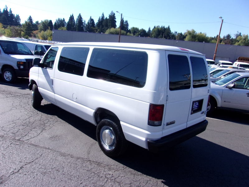 Ford Econoline Wagon 2006 price $14,995
