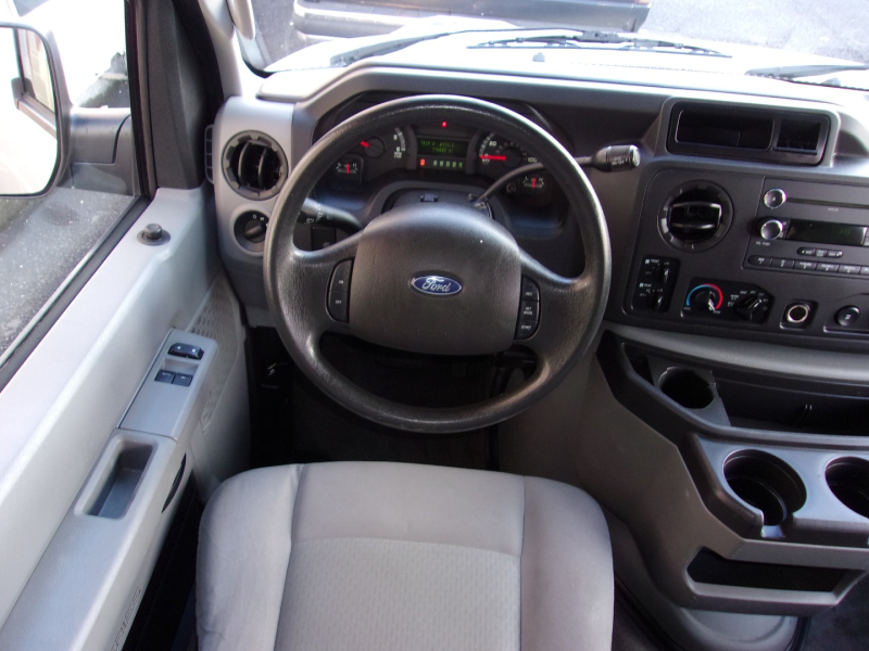 Ford Econoline Wagon 2012 price $16,995