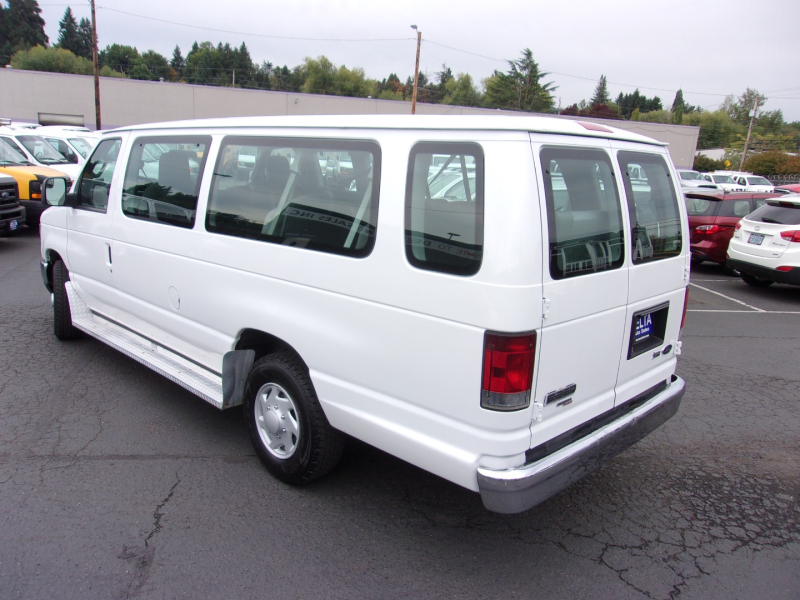 Ford Econoline Wagon 2012 price $11,995
