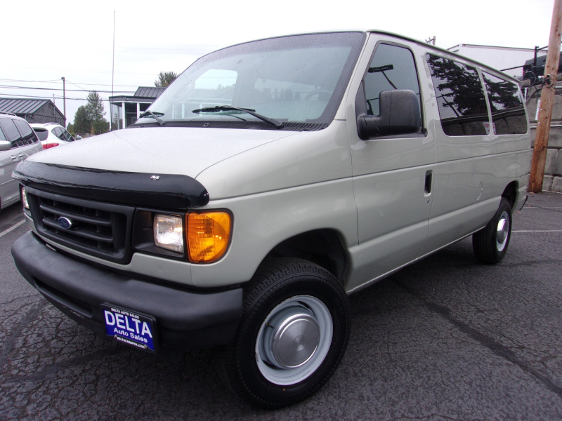 Ford Econoline Wagon 2006 price $11,995