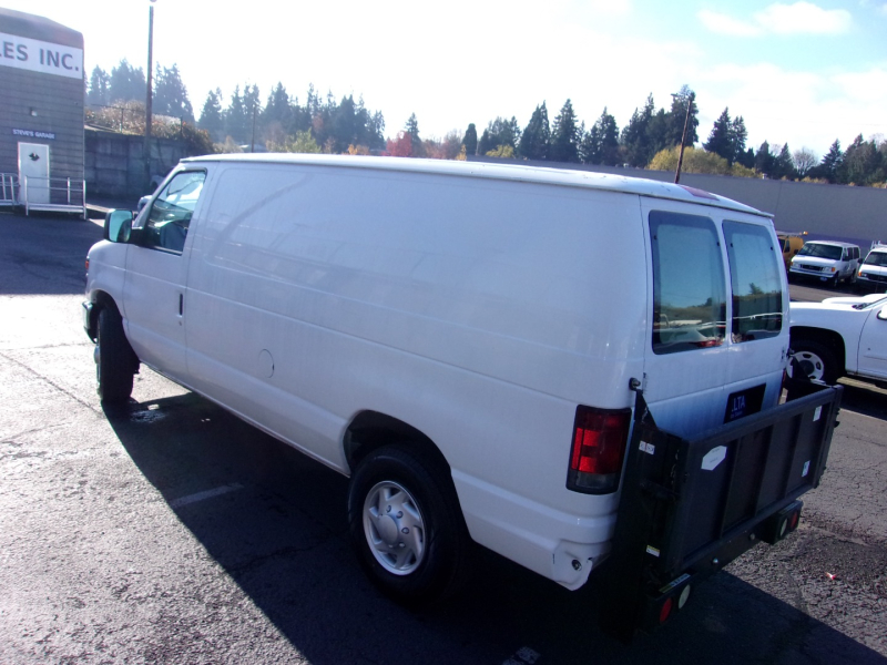 Ford Econoline Cargo Van 2008 price $15,995