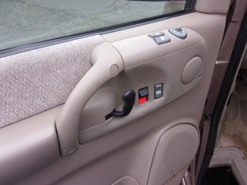 Chevrolet Astro Passenger 2003 price $15,995