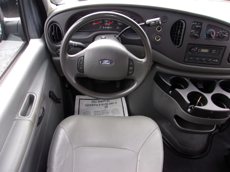 Ford Econoline Wagon 2008 price $16,995