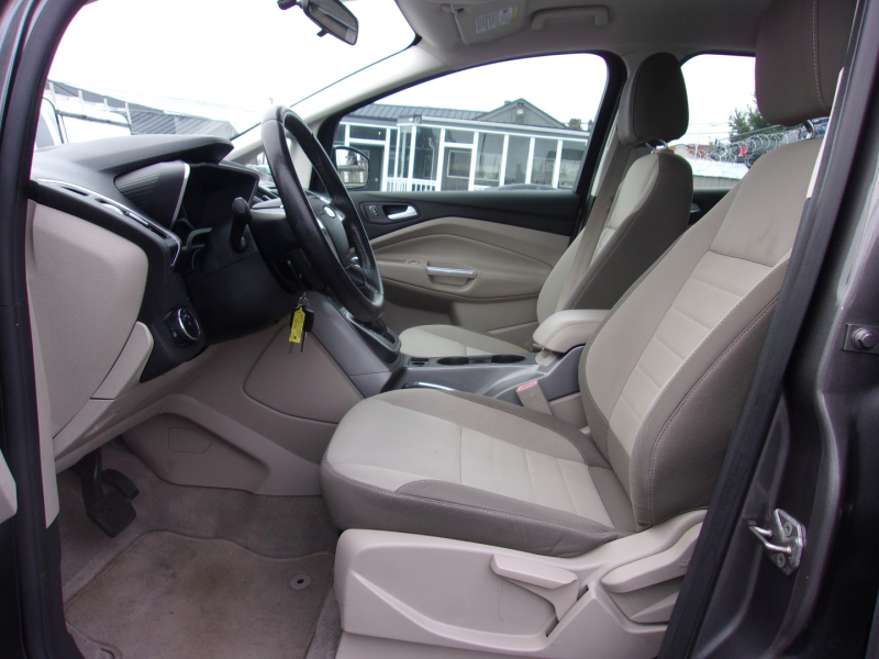 Ford C-Max Hybrid 2013 price $6,995