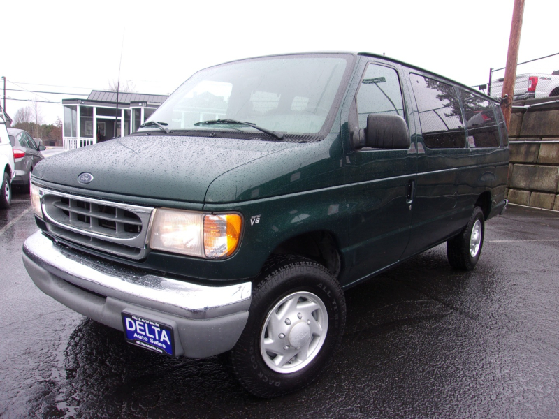 Ford Econoline Wagon 2000 price $10,995