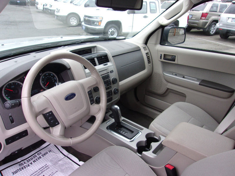 Ford Escape 2010 price $9,995