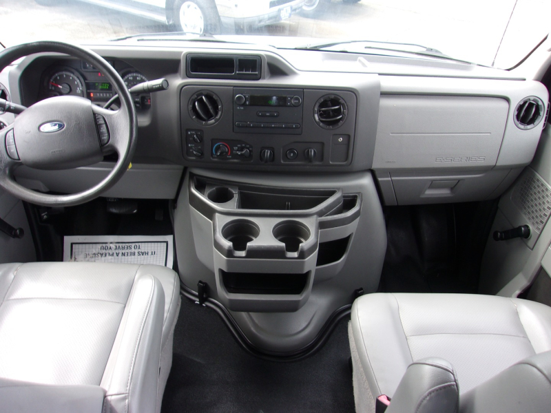 Ford Econoline Wagon 2014 price $19,995