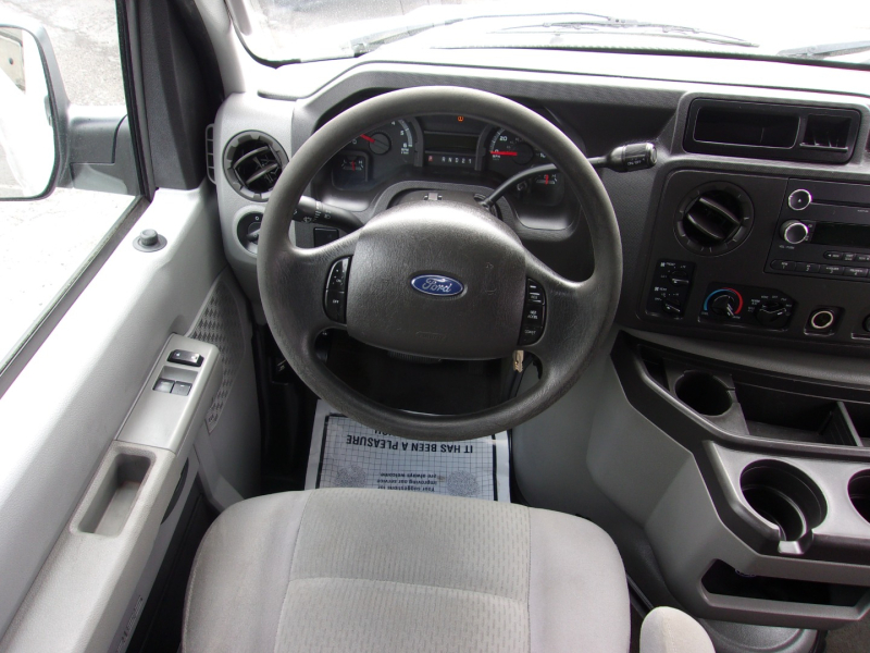 Ford Econoline Wagon 2011 price $19,995