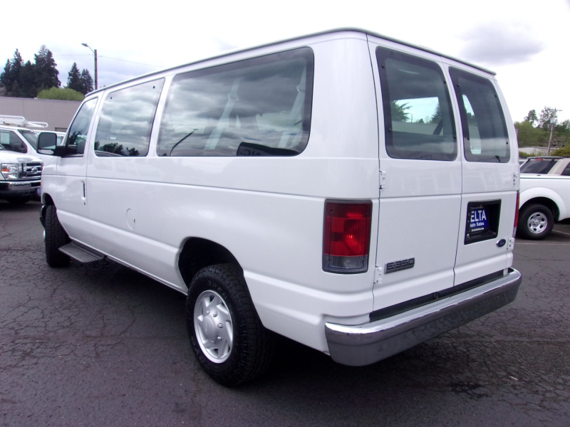 Ford Econoline Wagon 2006 price $10,995