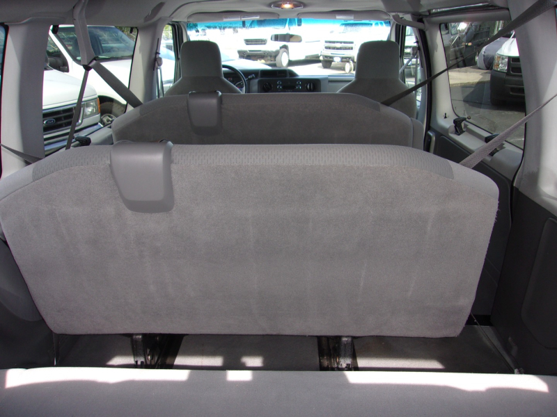Ford Econoline Wagon 2011 price $15,995