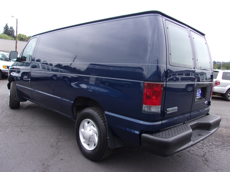 Ford Econoline Cargo Van 2007 price $12,995