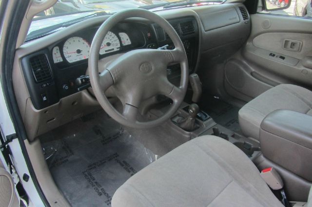 Toyota Tacoma 2004 price $14,995