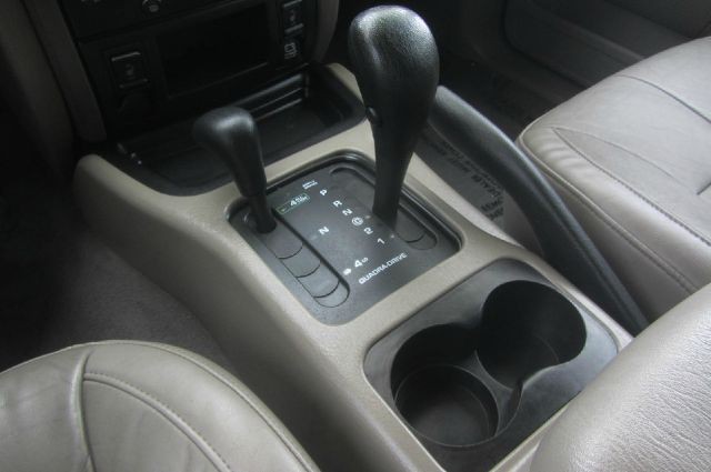 Jeep Grand Cherokee 2004 price $8,995