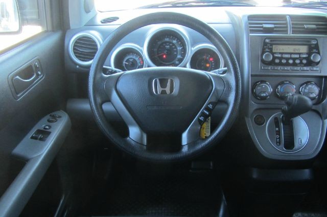 Honda Element 2005 price $10,995