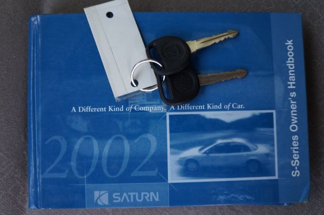 Saturn SL 2002 price $4,995