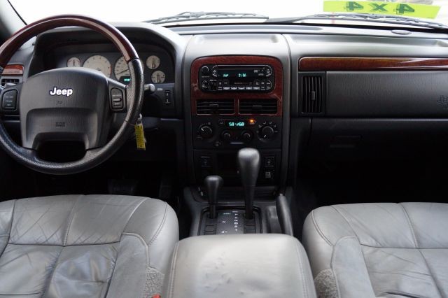 Jeep Grand Cherokee 2003 price $9,995