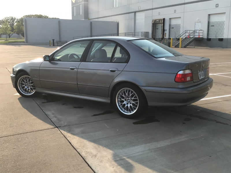 BMW 5-Series 2002 price $3,990
