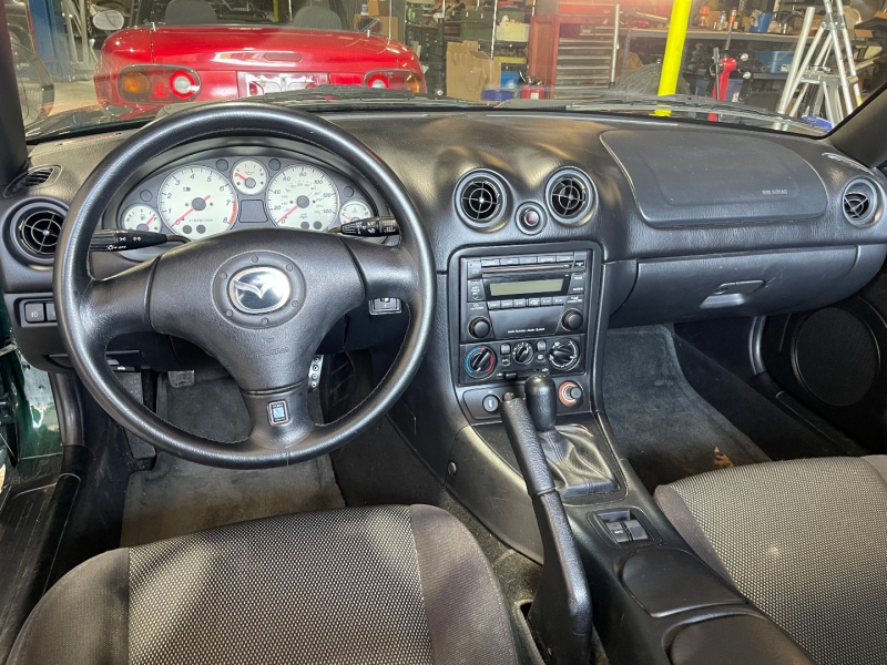 Mazda MX-5 Miata 2003 price $8,500