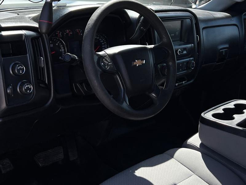 Chevrolet Silverado 2018 price $14,950