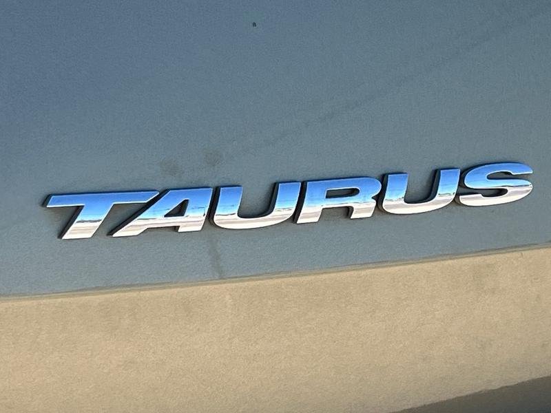 Ford Taurus 2012 price $6,950