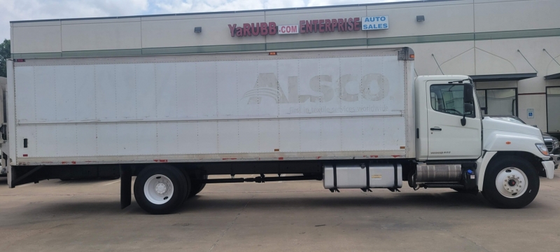 - 2011 HINO 268 w/ Liftgate 26 ft Box Truck Non CDL 2011 price $47,500