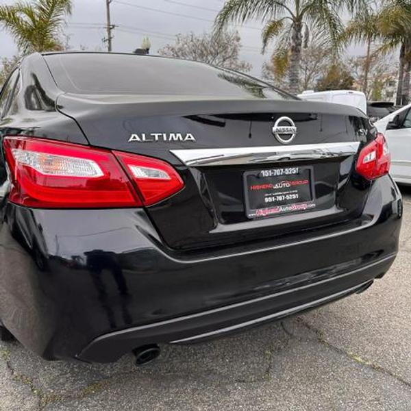 Nissan Altima 2016 price $8,995