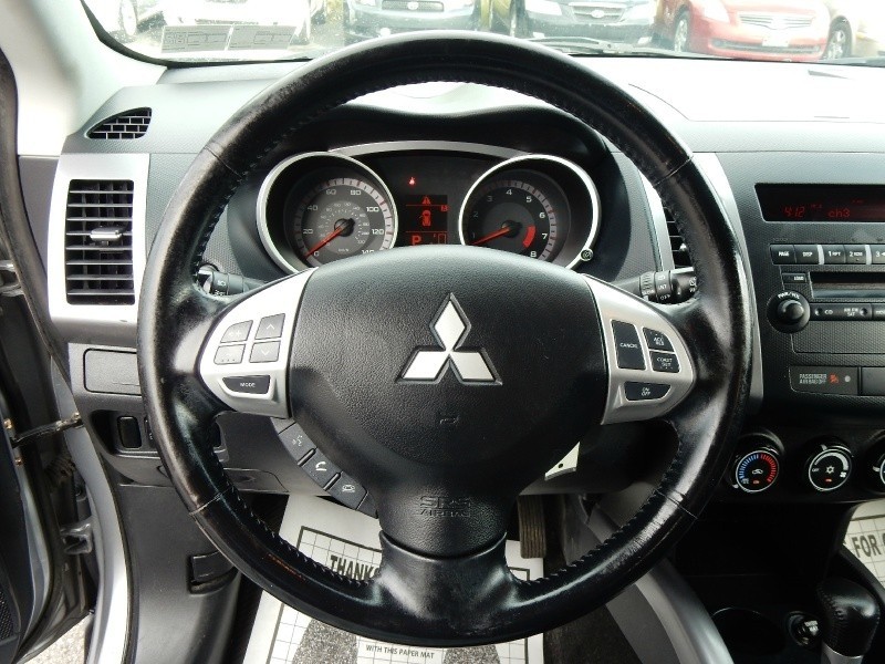 Mitsubishi Outlander 2007 price 