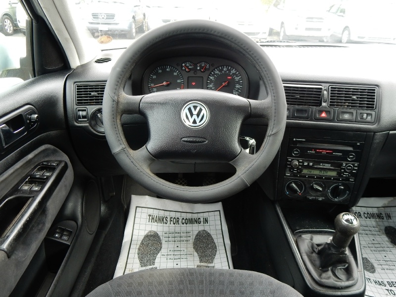 Volkswagen Golf 2002 price SOLD