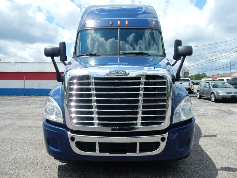 FREIGHTLINER CASCADIA 2013 price SOLD